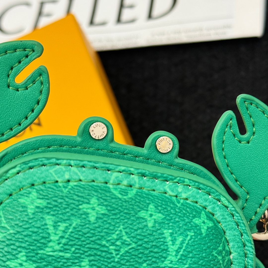 LV Green Crab Bag Charm M01931